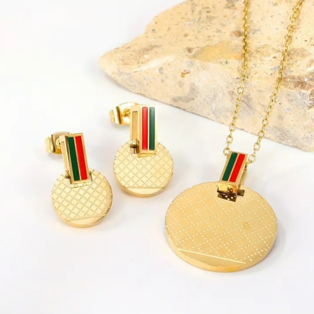 Chic Gold Necklace and Earring Set with Red and Green Accents 925 Stamp - Picture 5 of 7